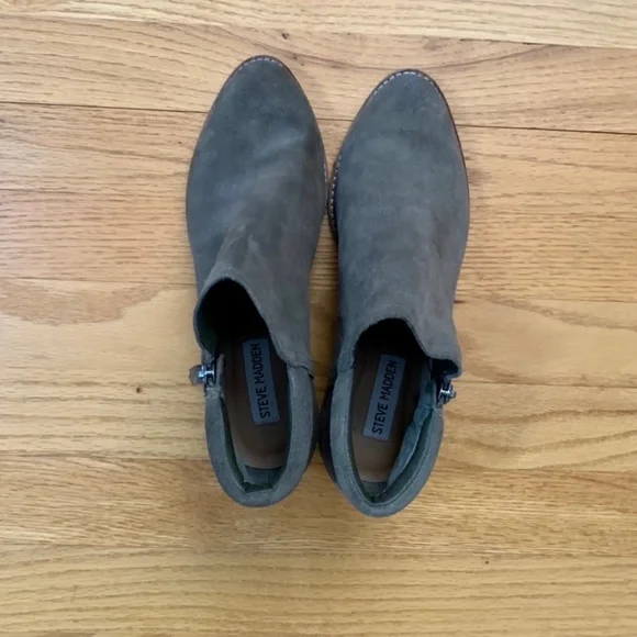 Steve Madden booties - Picture 3 of 5